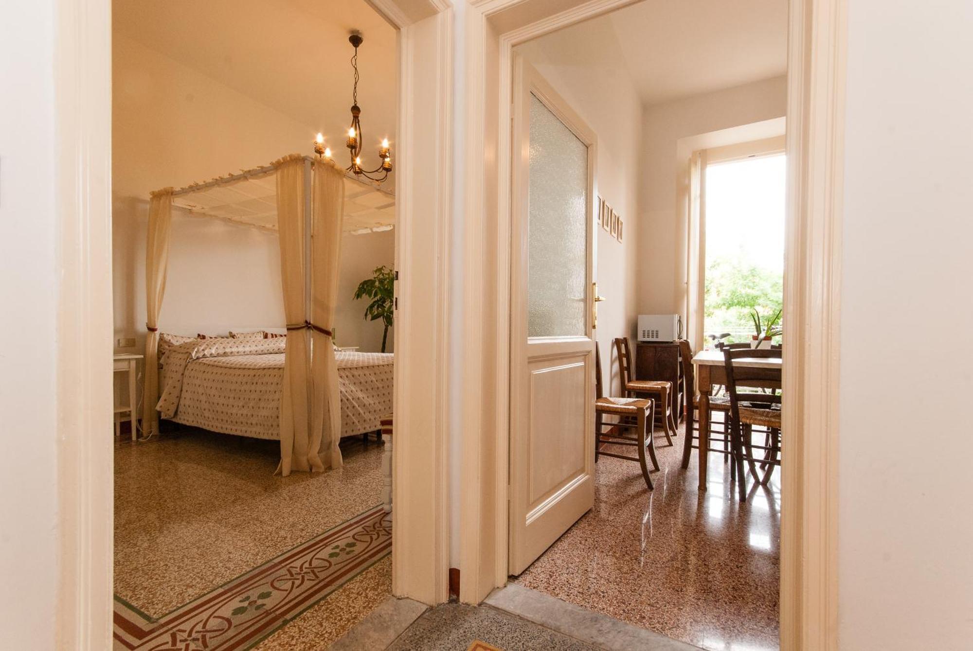 Oltrarno Apartments Florenz Zimmer foto